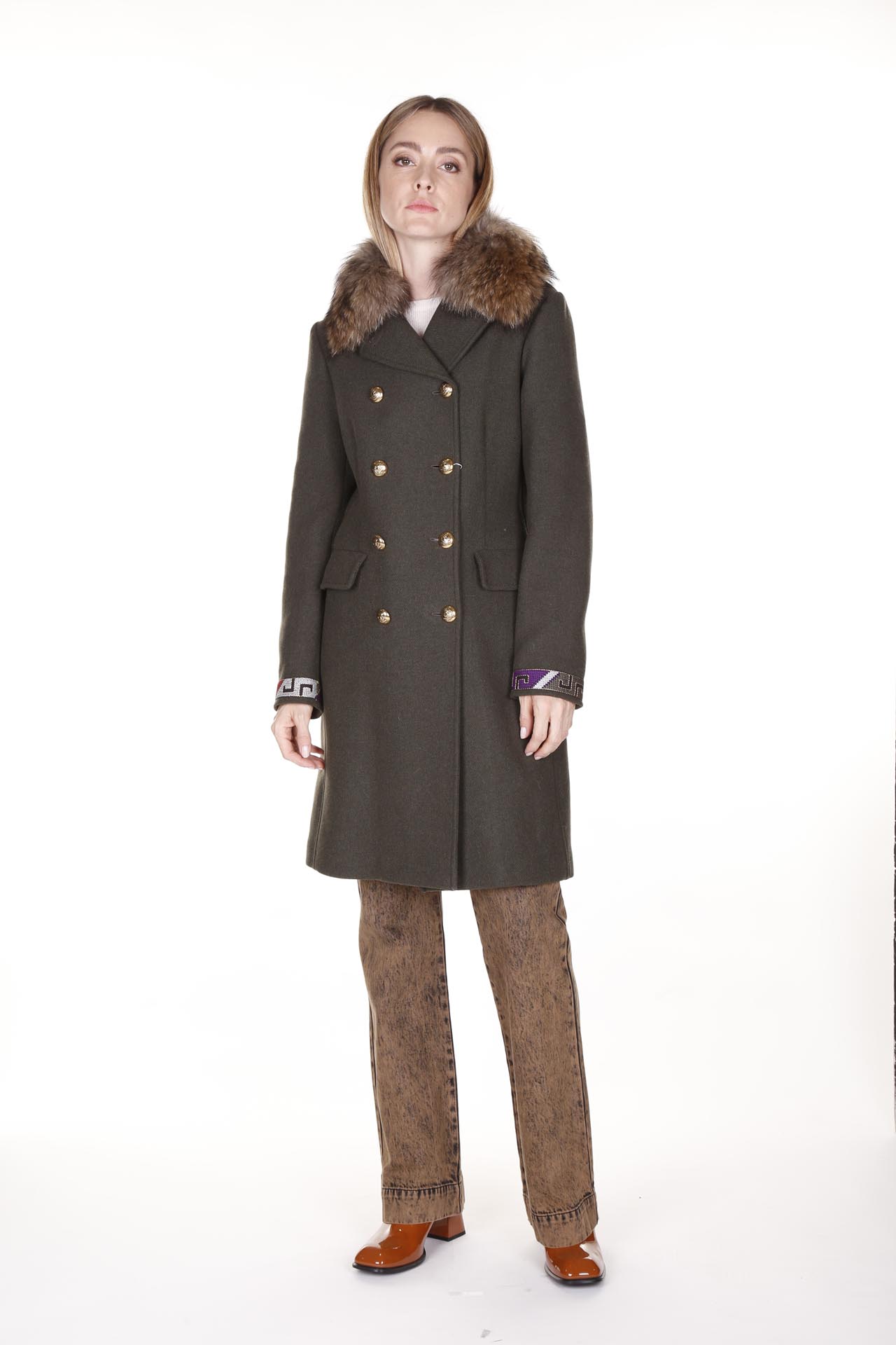 Bazar Deluxe, Cappotto